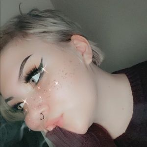 Meet your Posher, Abigail